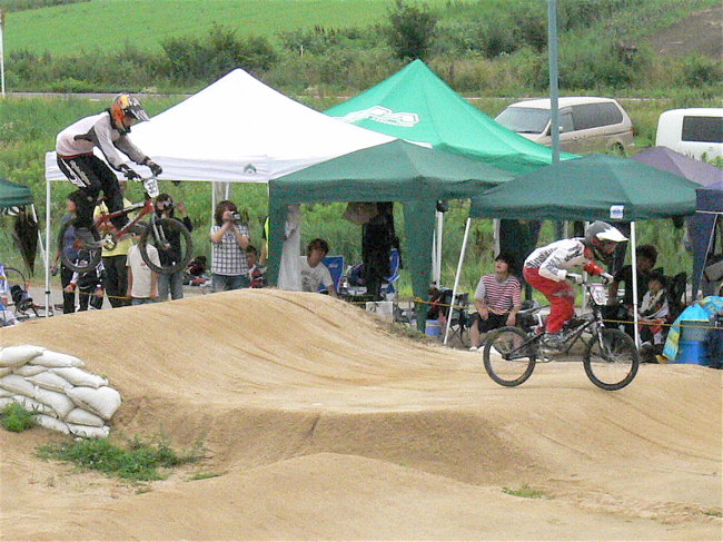 2007JBMXFジャパンシリーズ西日本選手VOL18 Day2　MEN17-24、25-29，30オーバーの決勝画像垂し_b0065730_23481457.jpg