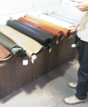 革の展示会_b0100432_8453729.jpg