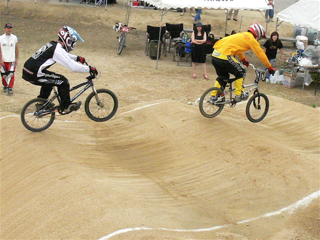 2007JBMXFジャパンシリーズ西日本選手VOL18 Day2　MEN17-24、25-29，30オーバーの決勝画像垂し_b0065730_05877.jpg