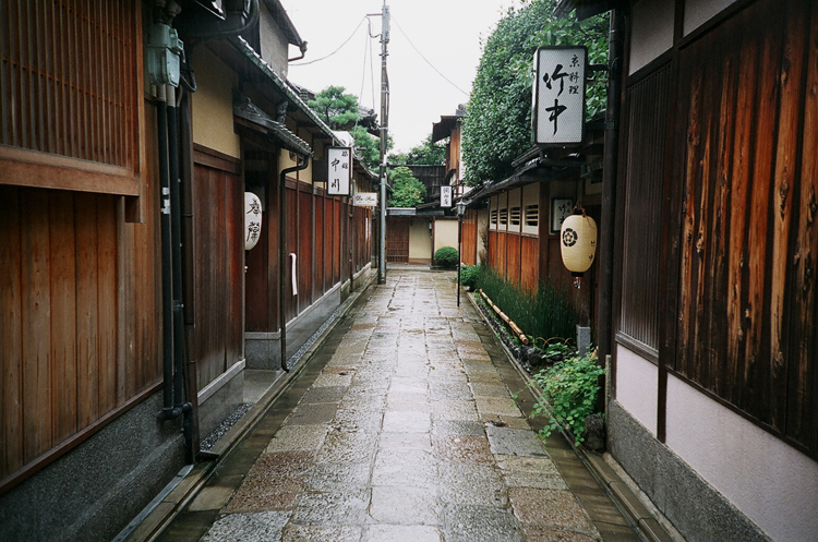 雨の東山_e0051888_20152248.jpg