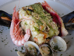 ランチはやっぱり魚料理~ジェノヴァ_f0106597_1813210.jpg