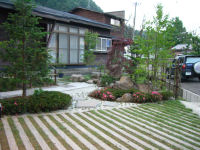 きみまち塾舎の前庭_f0090602_3114184.jpg