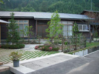 きみまち塾舎の前庭_f0090602_312645.jpg