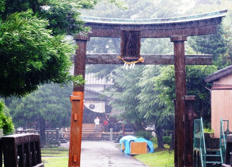 明日は、栄町通りの「ふれあい夏祭り」なのですが…_a0103948_223383.jpg