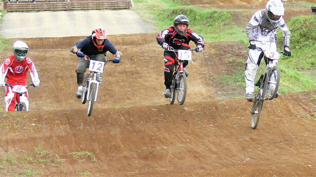 2007JOSF緑山7月定期戦VOL3　BMXエキスパートクラス予選の画像垂れ流し_b0065730_22293324.jpg
