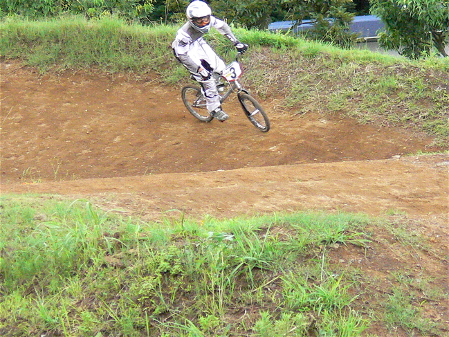 2007JOSF緑山7月定期戦VOL3　BMXエキスパートクラス予選の画像垂れ流し_b0065730_22301822.jpg