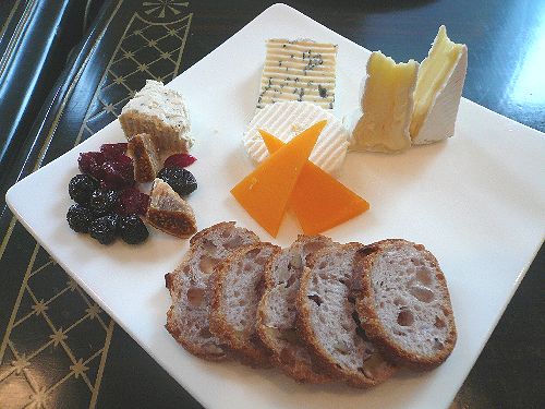夏の同窓会 at 帝国ホテル。。。.゚。*・。♡_a0053662_1327461.jpg