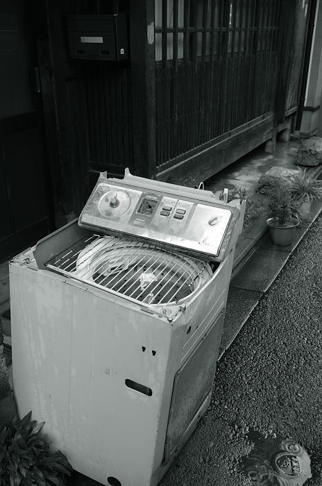 雨の日・町角寸景 其の1_f0032011_21443246.jpg