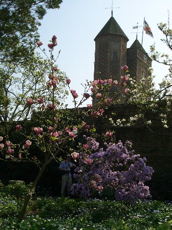 ☆　Sissinghurst Castle Garden　☆_f0046489_67199.jpg