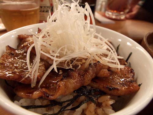 「恵比寿　ぶた家のくろどん」_a0000029_0421479.jpg