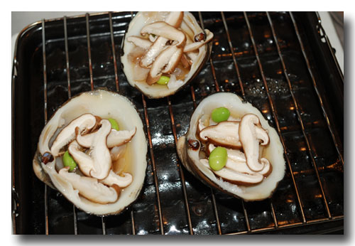 ホッキ貝と椎茸の旨味炊き 枝豆と三つ葉がナイス 最高です 魚屋三代目日記 ホッキ貝と椎茸の旨味炊き 枝豆と三つ葉がナイス 最高です 魚屋三代目日記