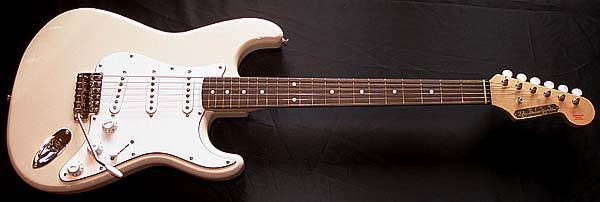 5本限定\"Traditionalcaster\"の発売は日曜(22日)に決定！_e0053731_20223924.jpg