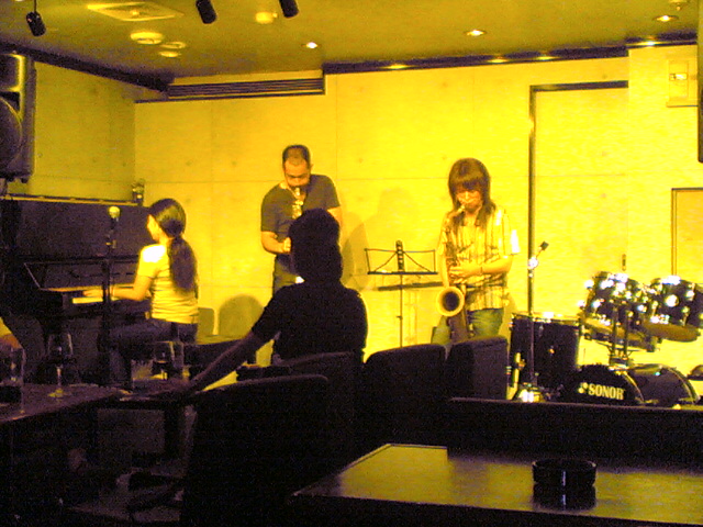 昨日の模様_b0115606_1518239.jpg