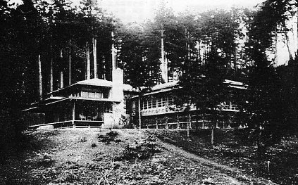 秩父宮殿下御登山記念館(関根要太郎設計作品)その１_f0142606_2244860.jpg