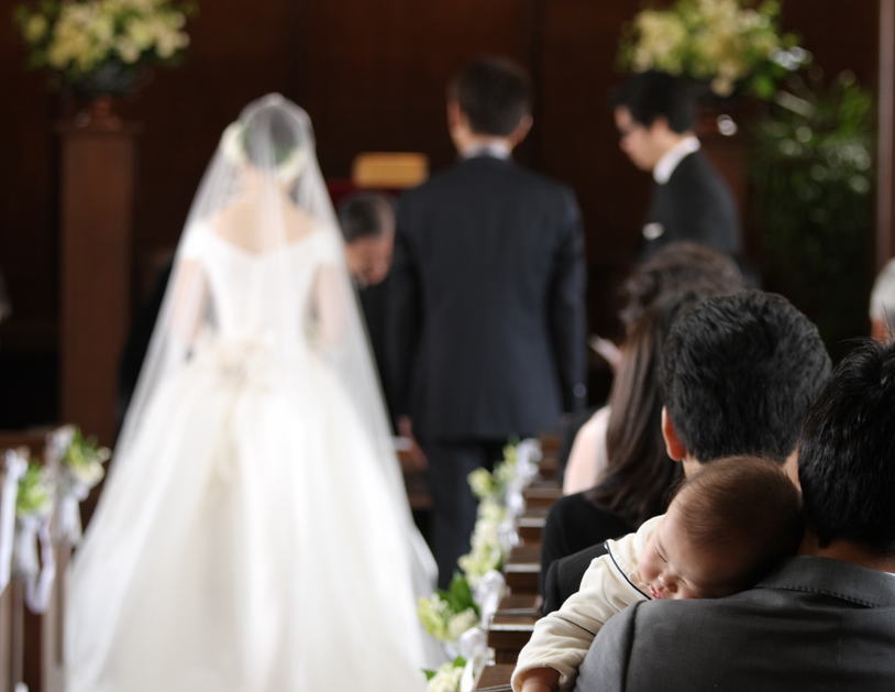 高輪教会の新婦様より２　赤バラのコサージュ　_a0042928_07292.jpg