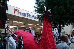 お祭りも最終日_c0117028_20242015.jpg