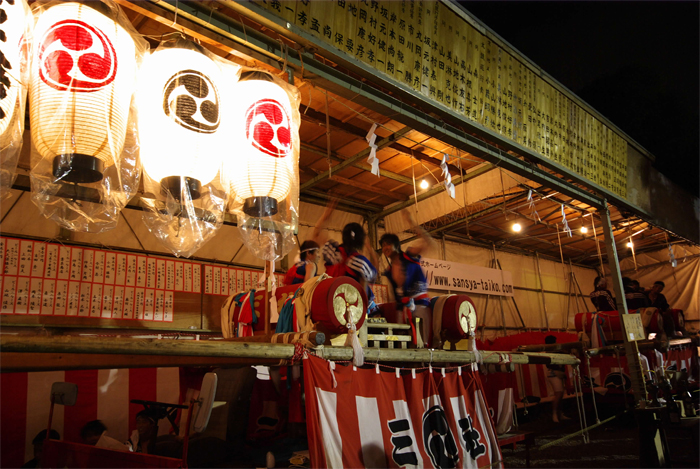 超広角レンズで撮る夏祭り　　宮太鼓　　　　　_c0121738_2326715.jpg