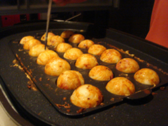 TAKOYAKI_b0114785_2401437.jpg