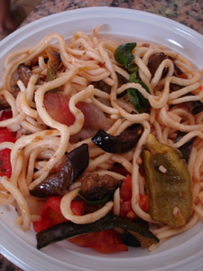 義母さんの野菜たくさんパスタ_f0106597_23423139.jpg