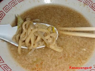 女ひとりでラーメン二郎 Kesayangan