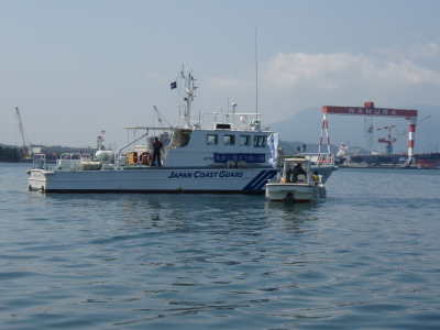 ごみ拾いクルージング_a0077071_194345.jpg