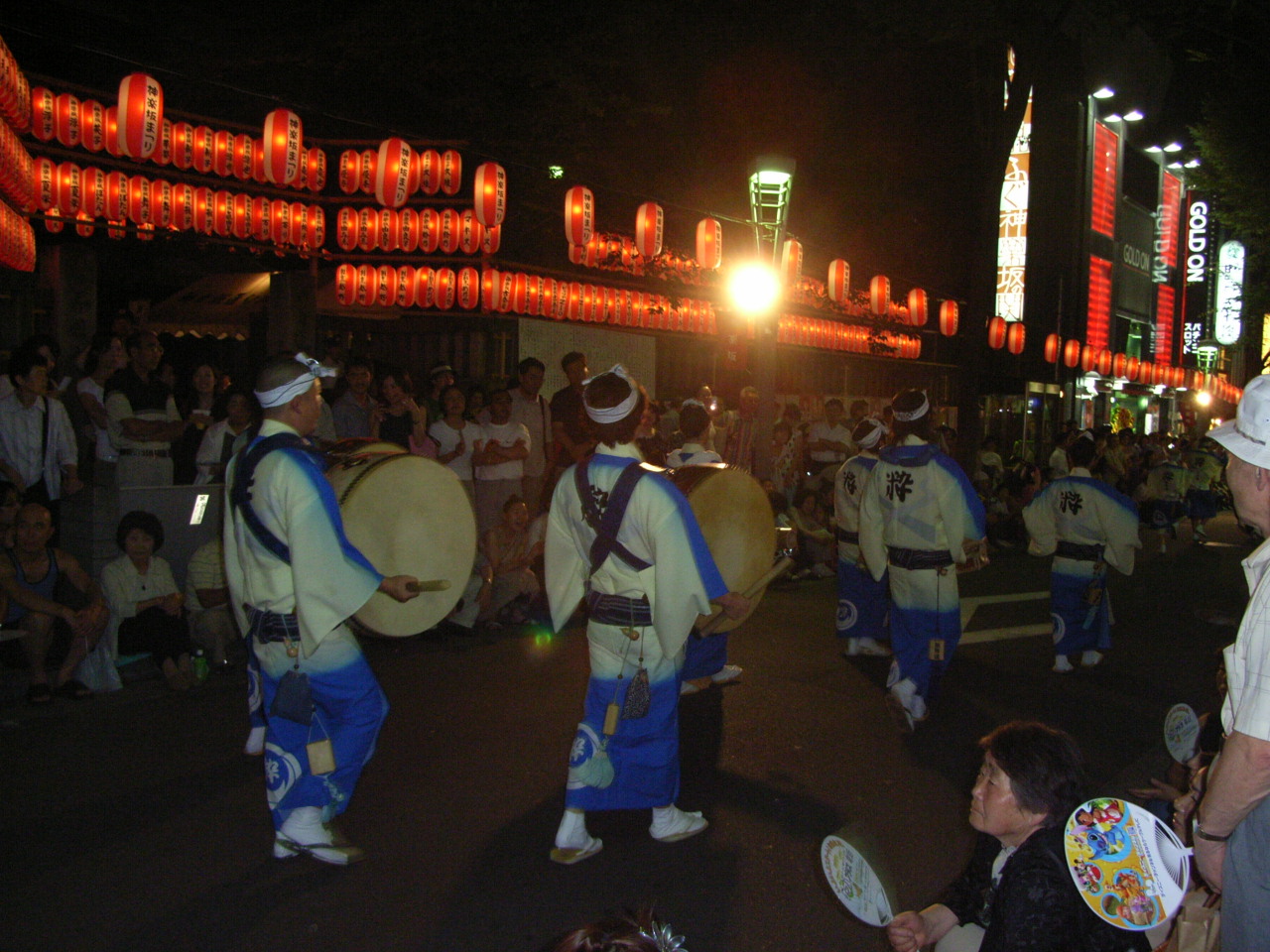 f0056412_21285.jpg