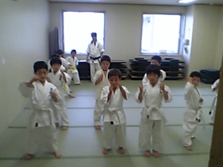 今日も元気に..._c0118332_18135782.jpg