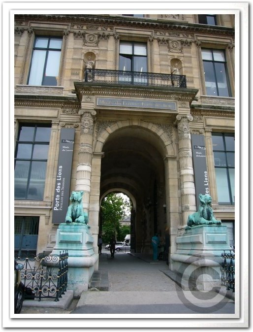 ■ルーヴル美術館、内緒の入り口（パリ）_a0008105_23112100.jpg