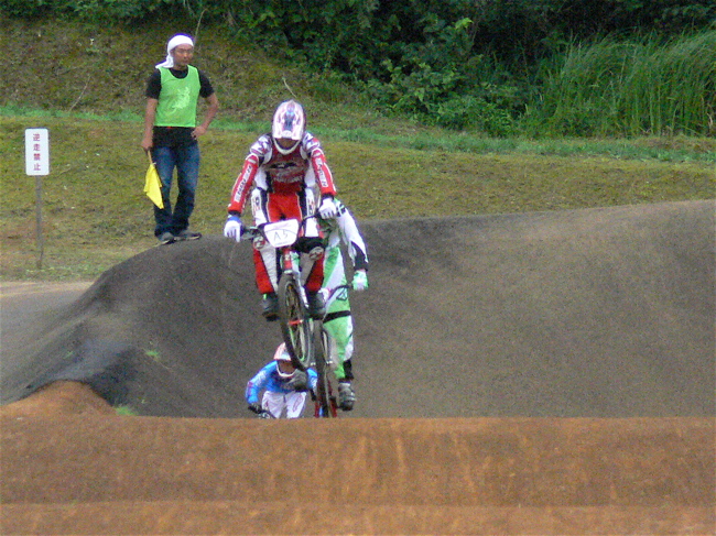 2007JBA定期戦R-4　VOL2クルーザークラス、６歳アンダークラス　決勝の画像垂れ流し_b0065730_22285976.jpg