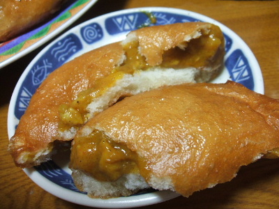 ◆カレーパン（？）うん、カレーパン！◆_f0021558_16133070.jpg