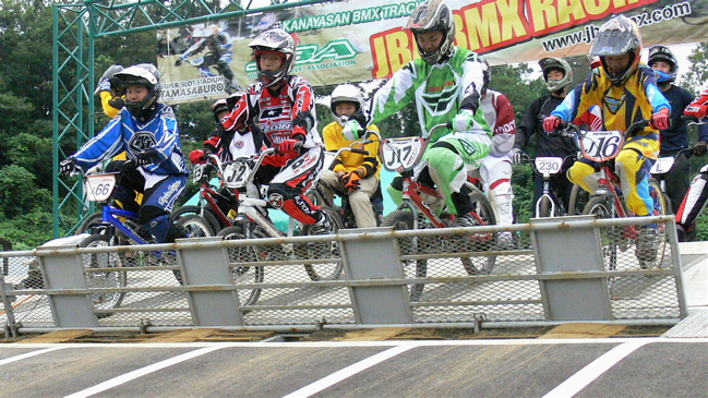 2007JBA定期戦R-4　VOL5　 １１−１２、１３-１４才クラス予選の画像垂れ流し_b0065730_18431286.jpg