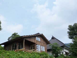山村の家 _f0117498_1105890.jpg