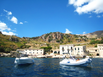 イタリア人の昼遊び　～　地中海クルージング　その2_f0101126_315362.jpg