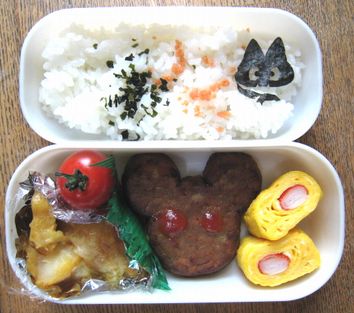 ミッキーバーグ弁当_a0097357_1318474.jpg