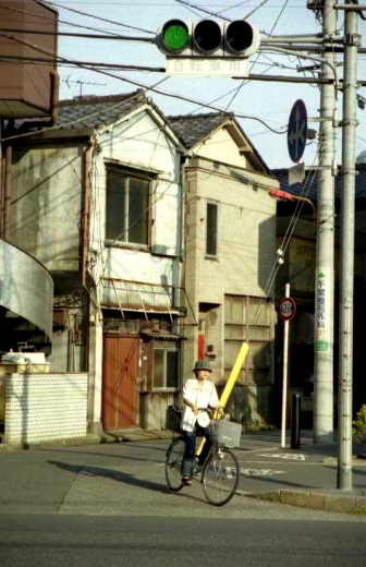 ＜第３２章＞ 自転車行きかう路地　向島 ／０７年８月 第１週_d0110269_0505380.jpg