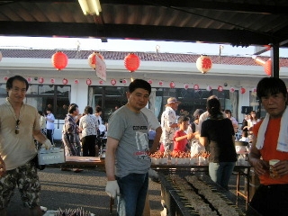 2007/8/4　　焼き鳥屋の看板娘になる!?_f0043559_22332418.jpg