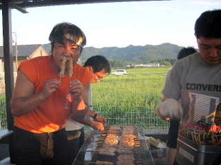 2007/8/4　　焼き鳥屋の看板娘になる!?_f0043559_2234624.jpg