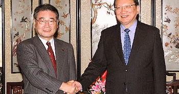 英国の見る安倍政権と日本の明日・後編_d0123476_1555790.jpg