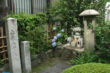 洛陽観音巡礼 <第30番 椿寺 地蔵院>_a0045381_2243533.jpg