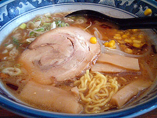 ラーメンオールスターズ雲山店・旭川ラーメン 泰斗@鳥取 (正油らあめん)_f0080612_2365225.jpg