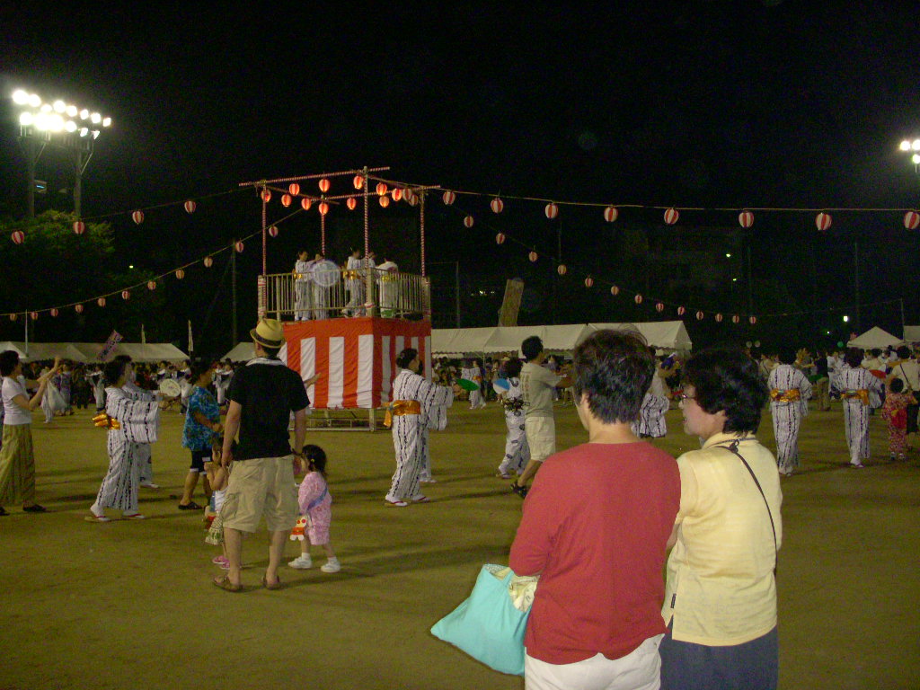 楽しいお祭り_d0117529_1554665.jpg