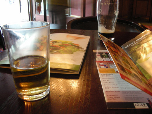 「パブ」　Pub \'The Willow Walk\' (JD Wetherspoon)_a0067582_2125252.jpg