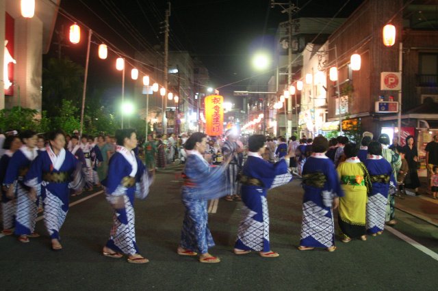 奄美祭り八月踊り : シマだより（奄美大島瀬戸内町）