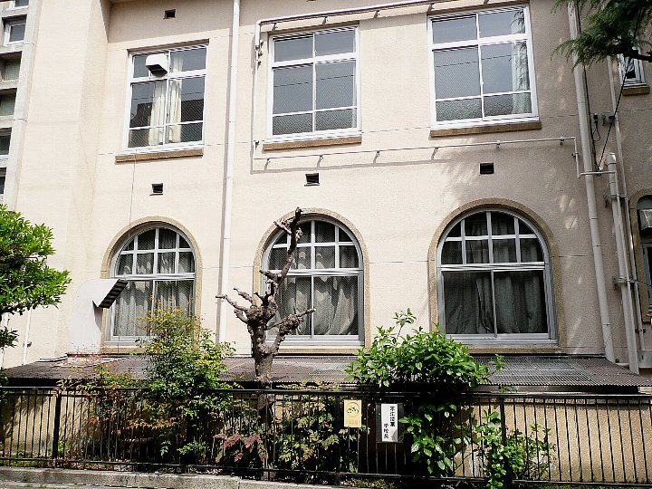 京都市立銅駝美術工芸高校 レトロな建物を訪ねて
