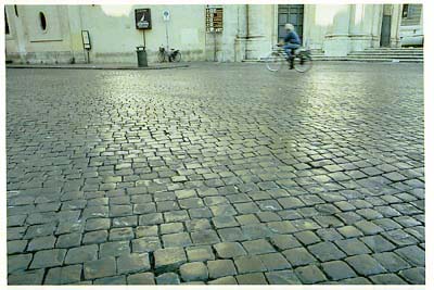 続イタリア日記 ４ 石畳と路地 ご無沙汰写真館