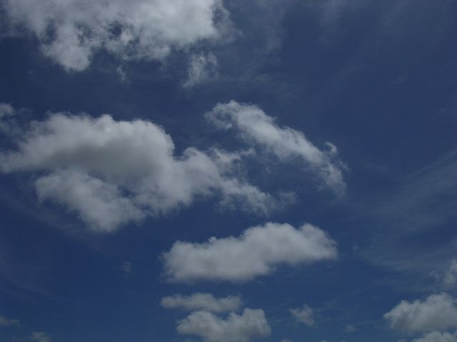 今日の空＋α_e0121792_2233635.jpg