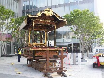 問御所屋台の組立作業_f0117498_1012192.jpg
