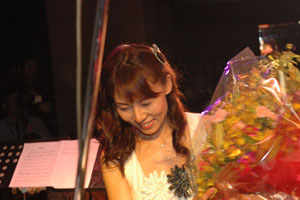 鮎川麻弥 LIVE REPORT !!_c0118528_20354774.jpg