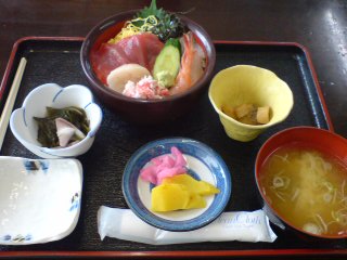 五洋水産の海鮮丼 糸魚川市 いと うれし 五洋水産の海鮮丼 糸魚川市 いと うれし
