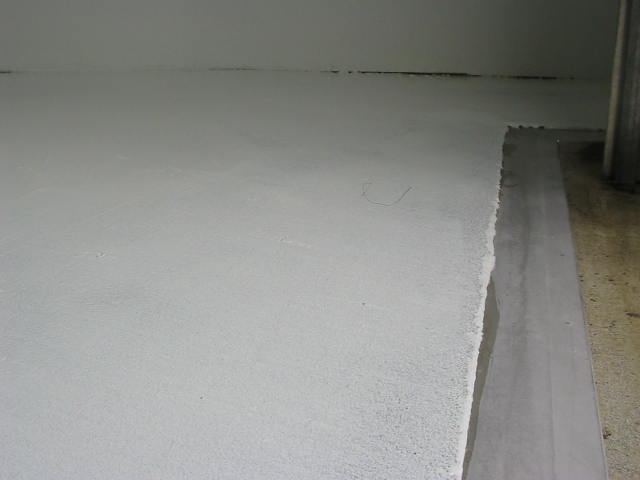 ガレージ床エポキシ塗装の施工_b0072710_2152461.jpg
